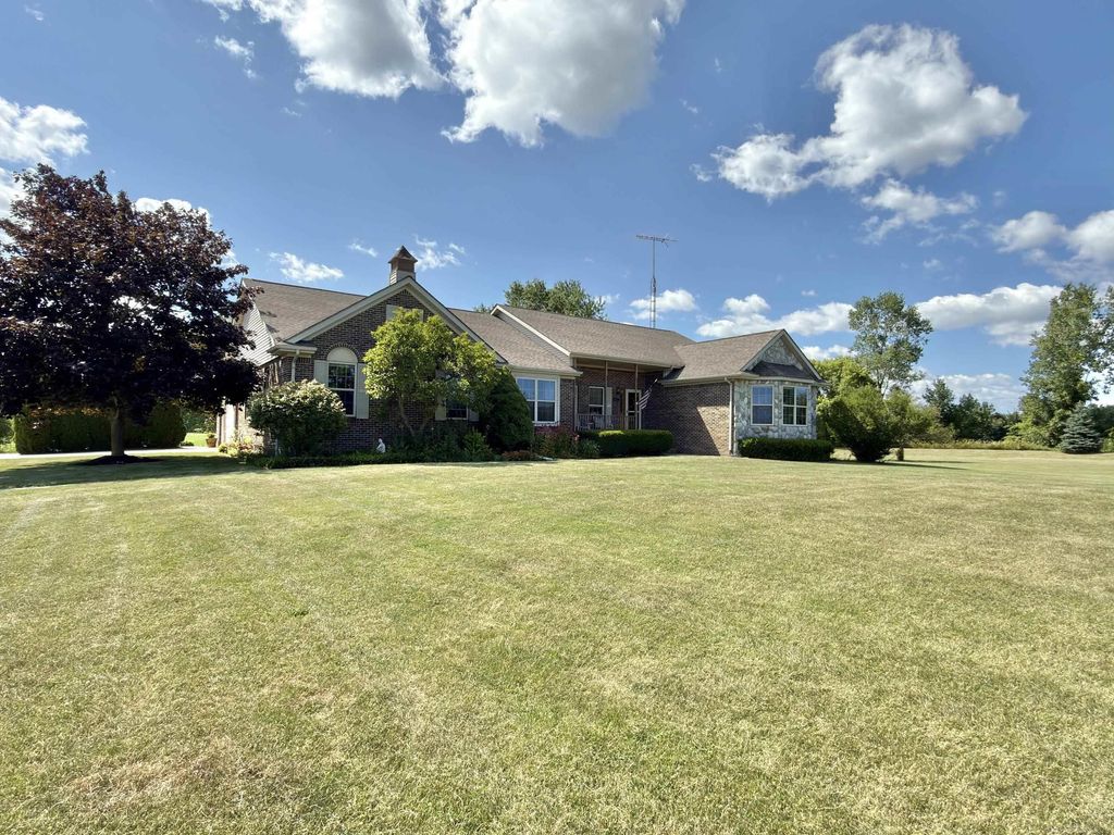 4705 Hall Dr, Kenockee township