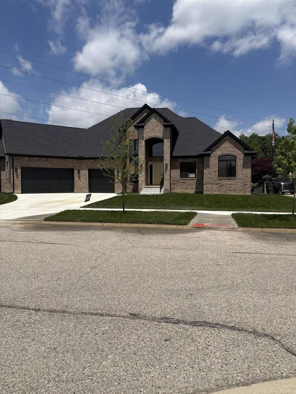 10505 Excalibur Dr, Shelby charter township