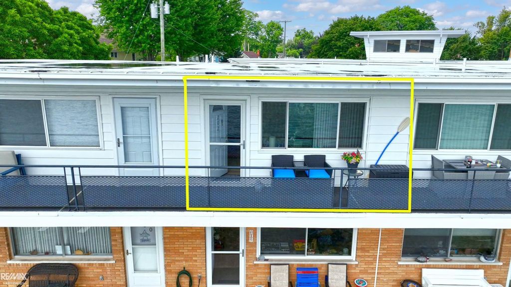 444 N Main Unit#202 St, Marine City