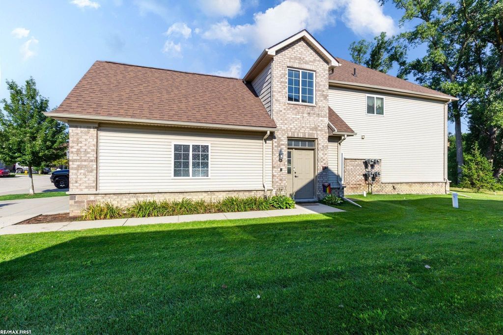 16665 Savor Ln, Clinton Township