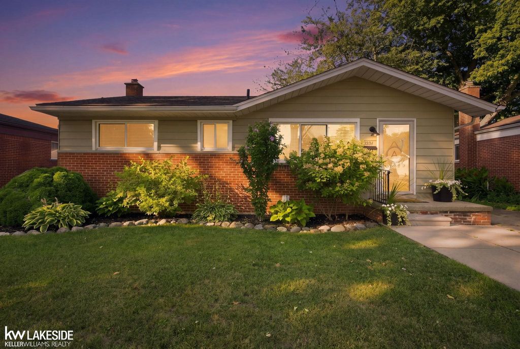 22834 E 13 Mile Rd, St. Clair Shores city