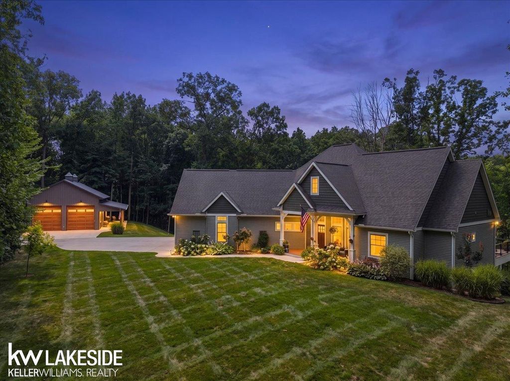 877 Cody Dr, Dexter city