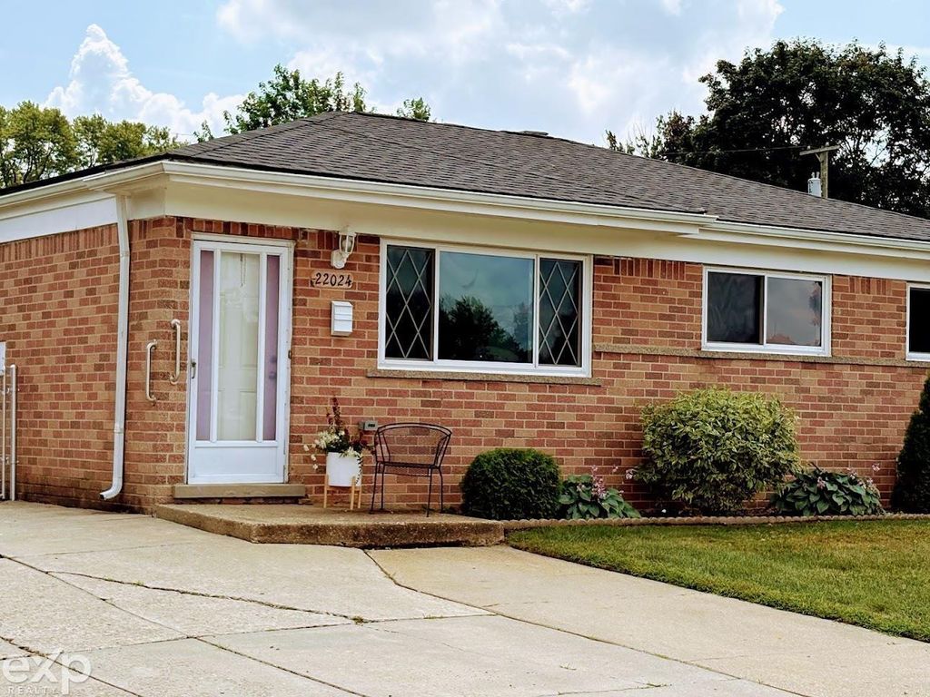 22024 Evergreen St, St. Clair Shores city
