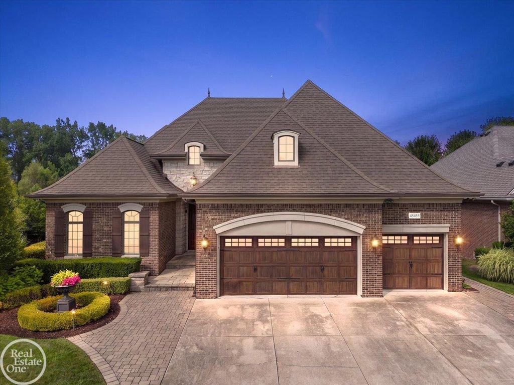 45455 Shoal Dr, Macomb township