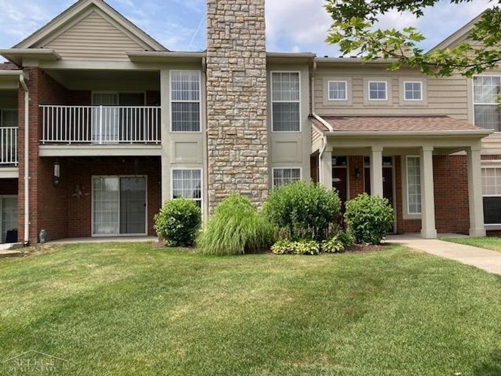 21868 Hartford Way, Macomb