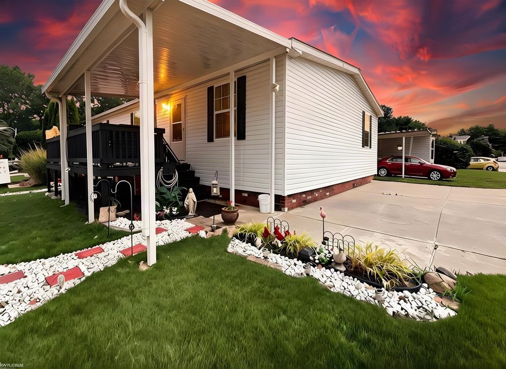 50214  Ambleside Ct, Shelby charter township