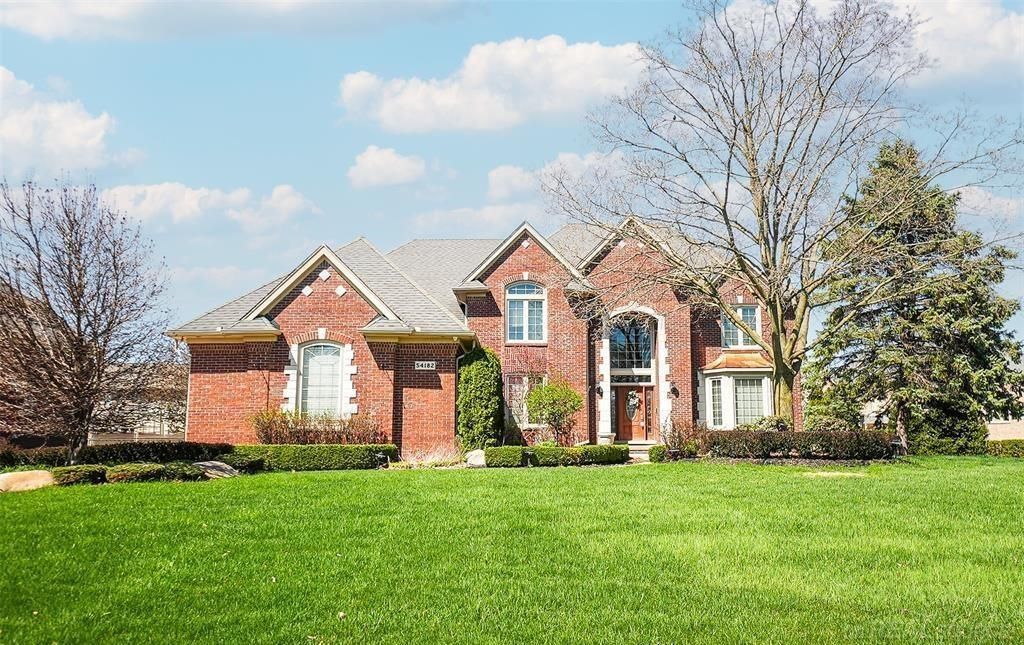 54182 Queensbourough Dr, Shelby charter township