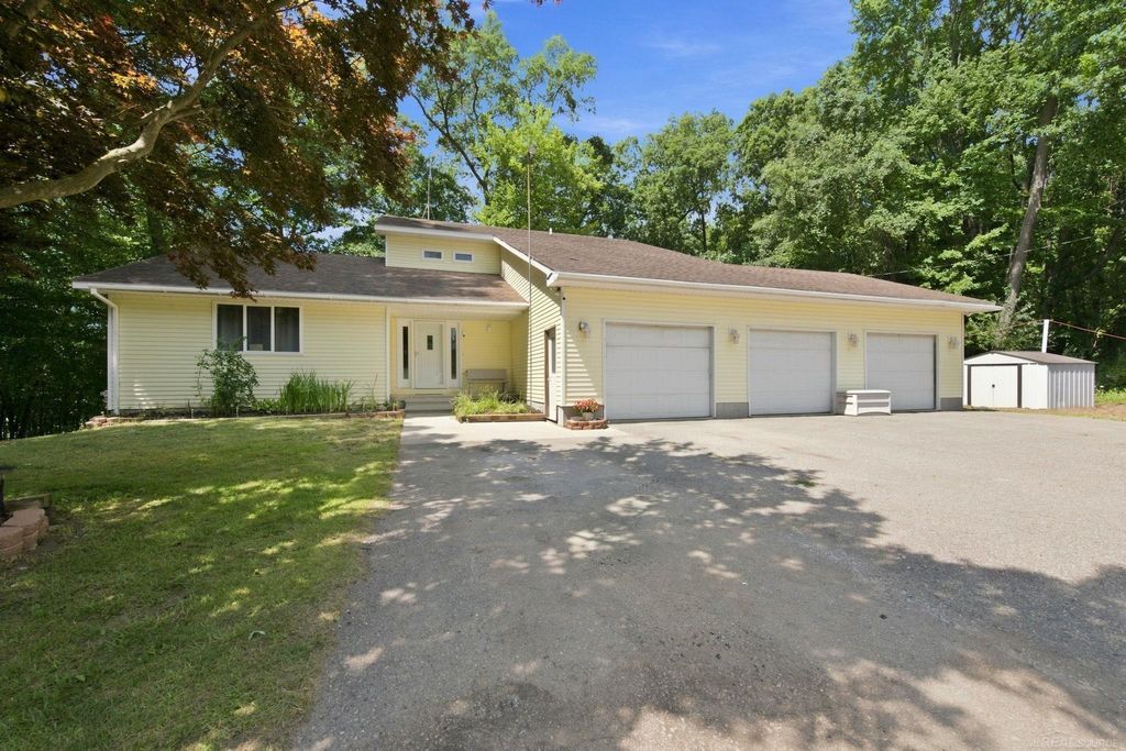 11490 Ely Rd, Springfield charter township
