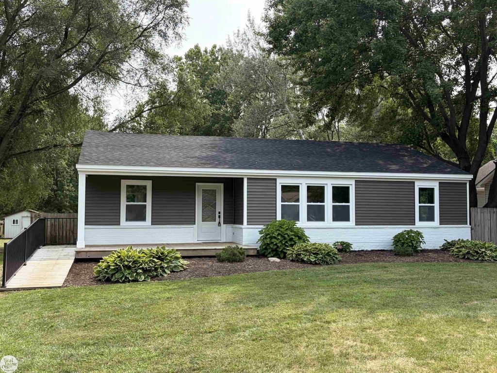 11188 Rhode Dr, Shelby charter township