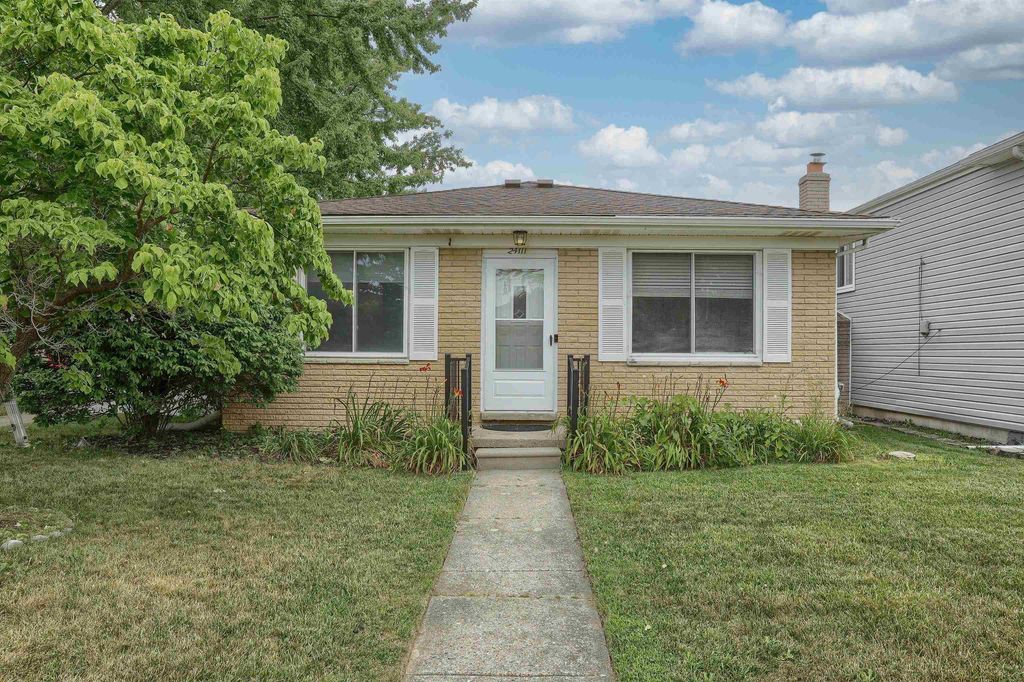 24111 Cottrell St, Clinton charter township