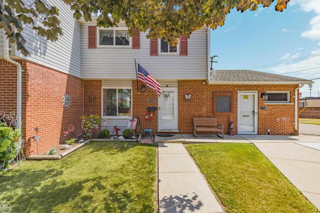 27754 Eastwick Square Rd, Roseville