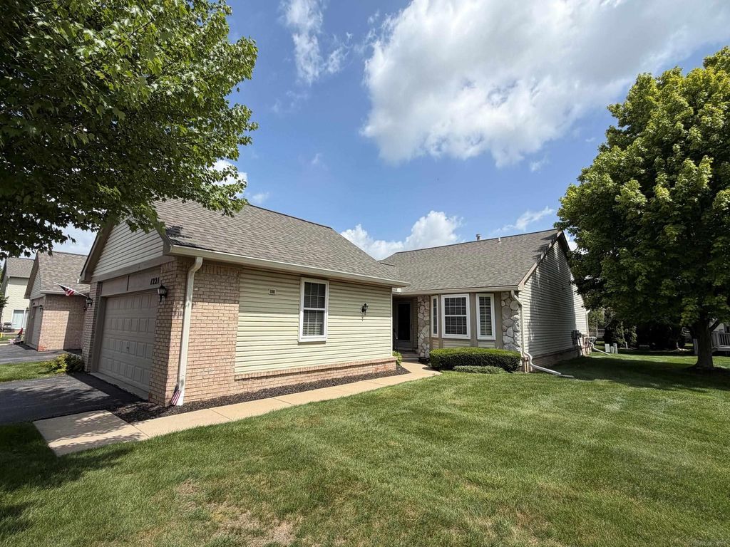 12215 Noonan Ct, Utica
