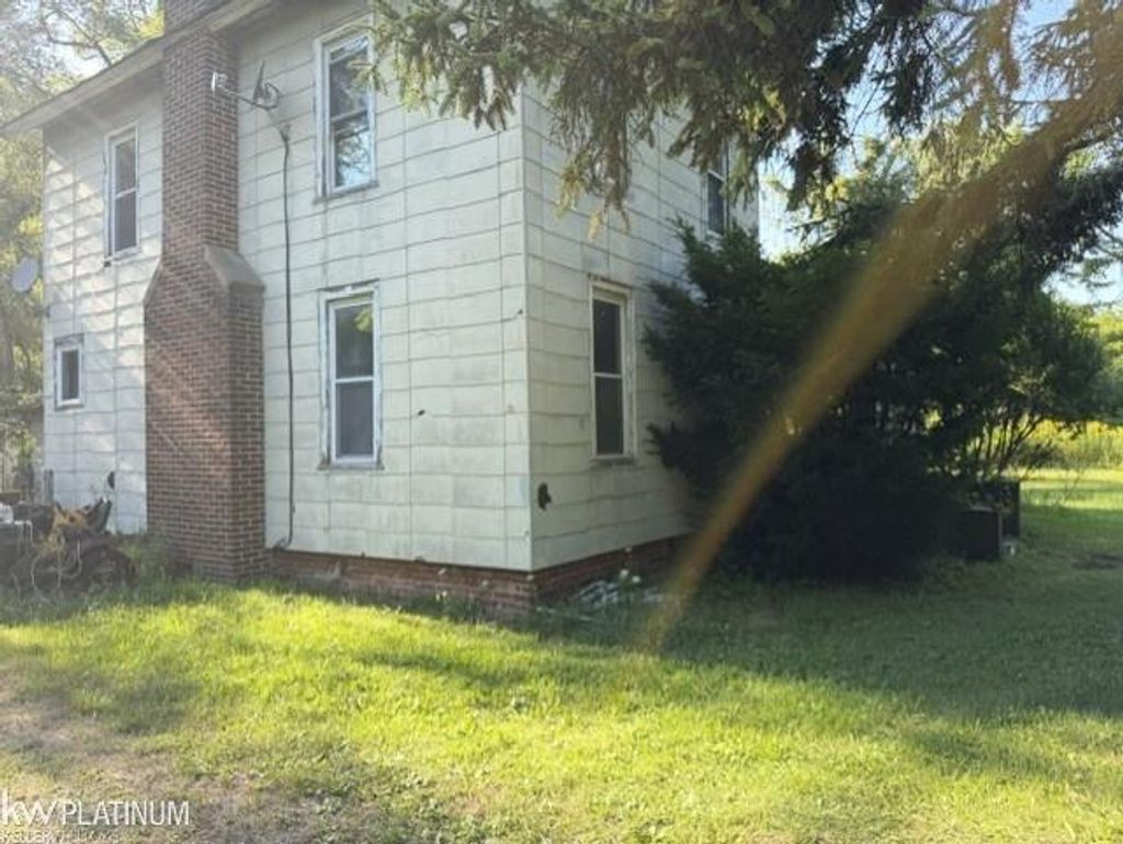 7882 Morrow Rd, Cottrellville township