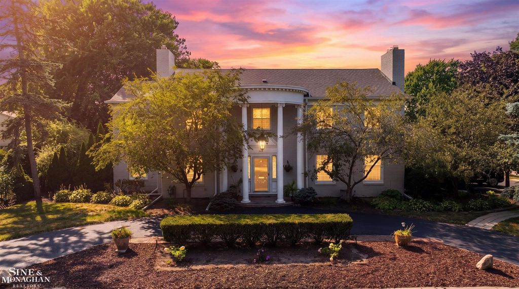 621 N Oxford Rd, Grosse Pointe Woods city