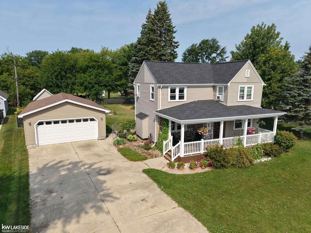 8501 Lake, Port Austin village