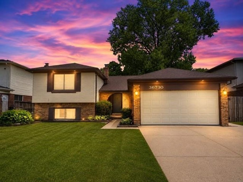 36730 Engleside Dr, Sterling Heights city