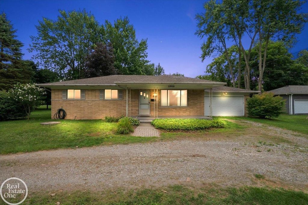 11900 27 Mile Rd, Washington township