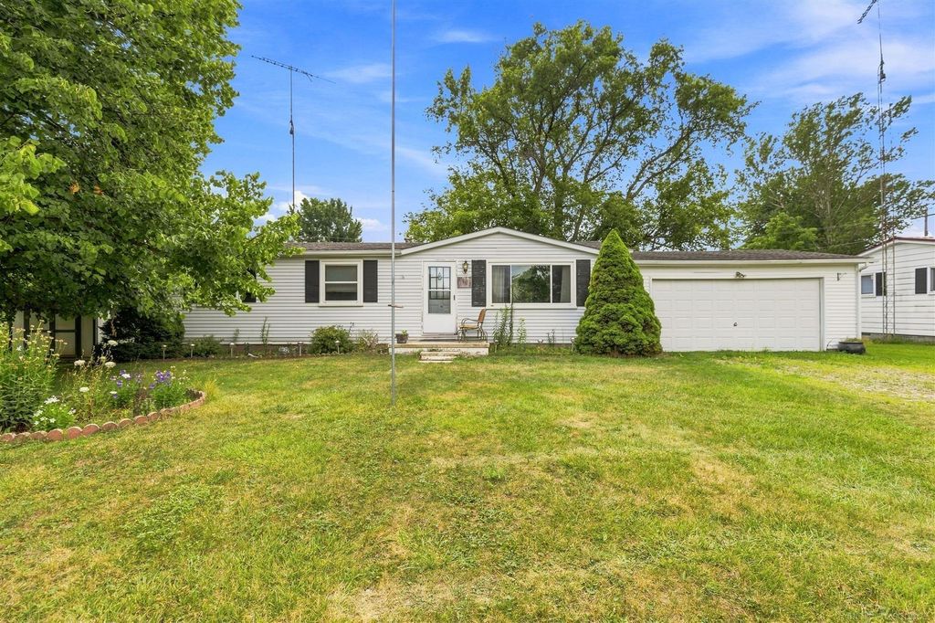 5982 Avalon Cir, Lexington township