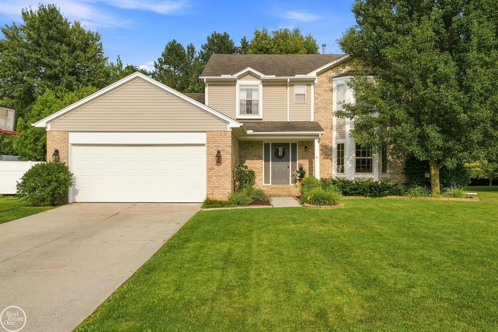 1006 Broad Ax Ln, Kimball township
