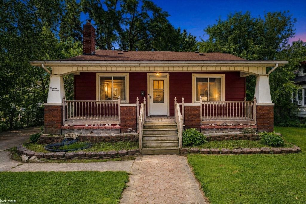 1414 Mcpherson St, Port Huron city