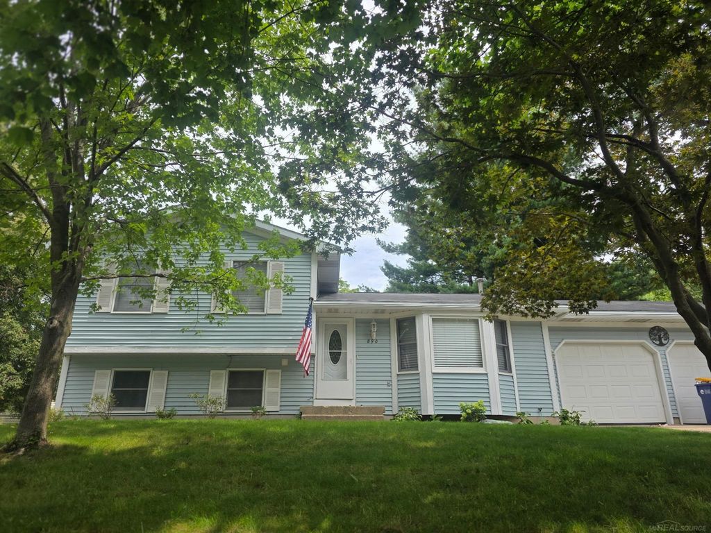 890 Gabrielle Ct, Grand Rapids city