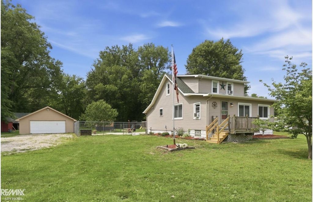 8938 Marsh Rd, Clay township