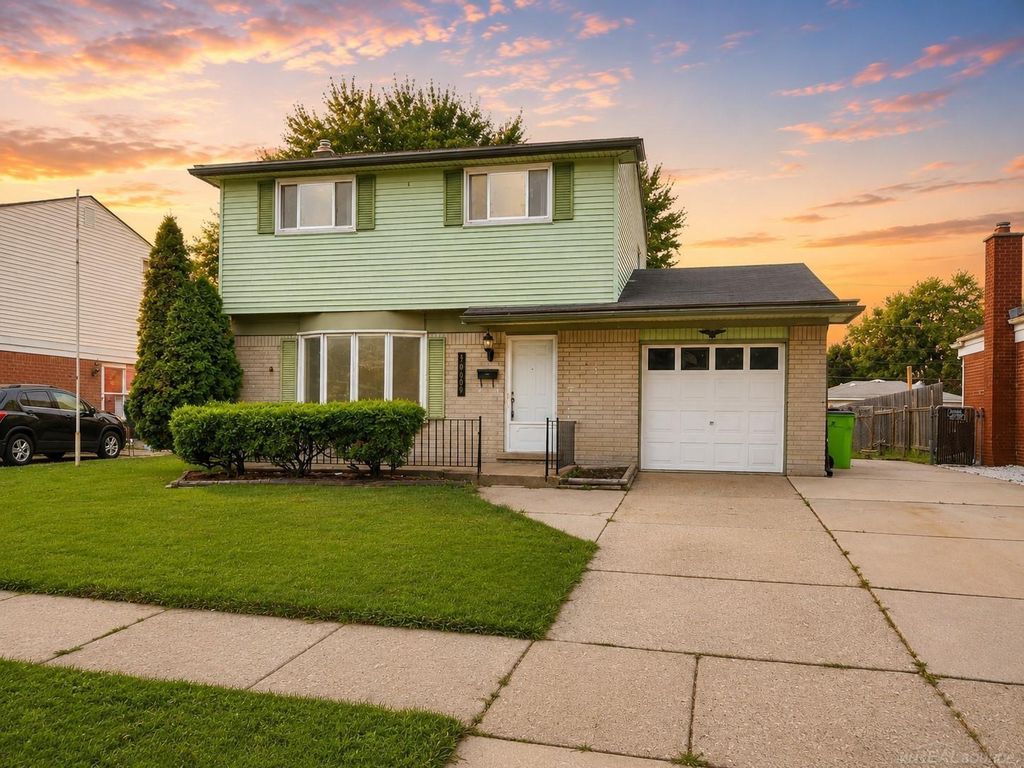 30605 Hennigan  St, Roseville city