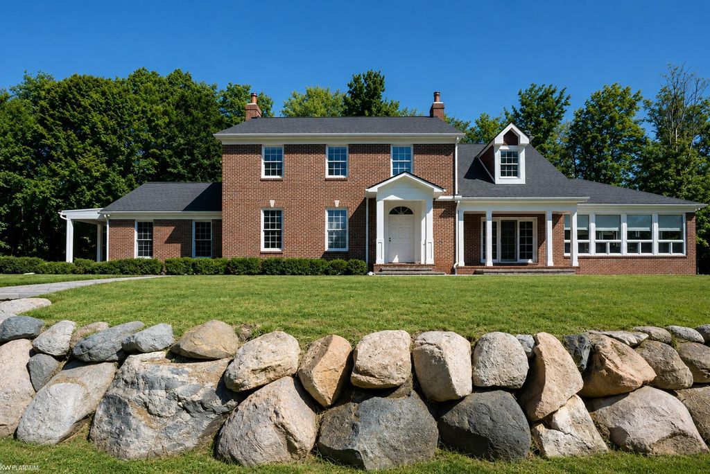 2401 E Brocker Rd, Metamora township