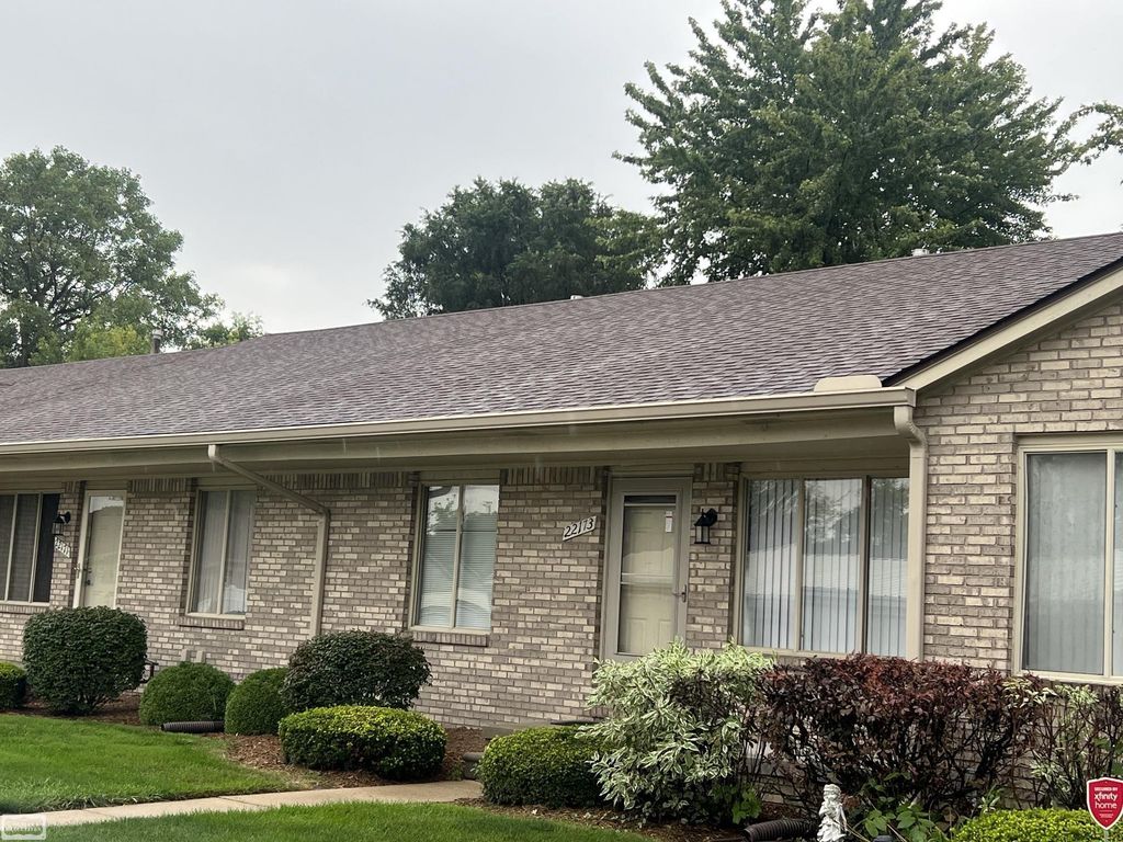 22173 Glenwood St, Clinton Township