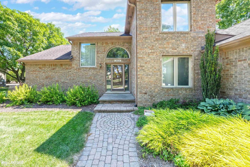 4418 Bayleaf Dr, Sterling Heights city