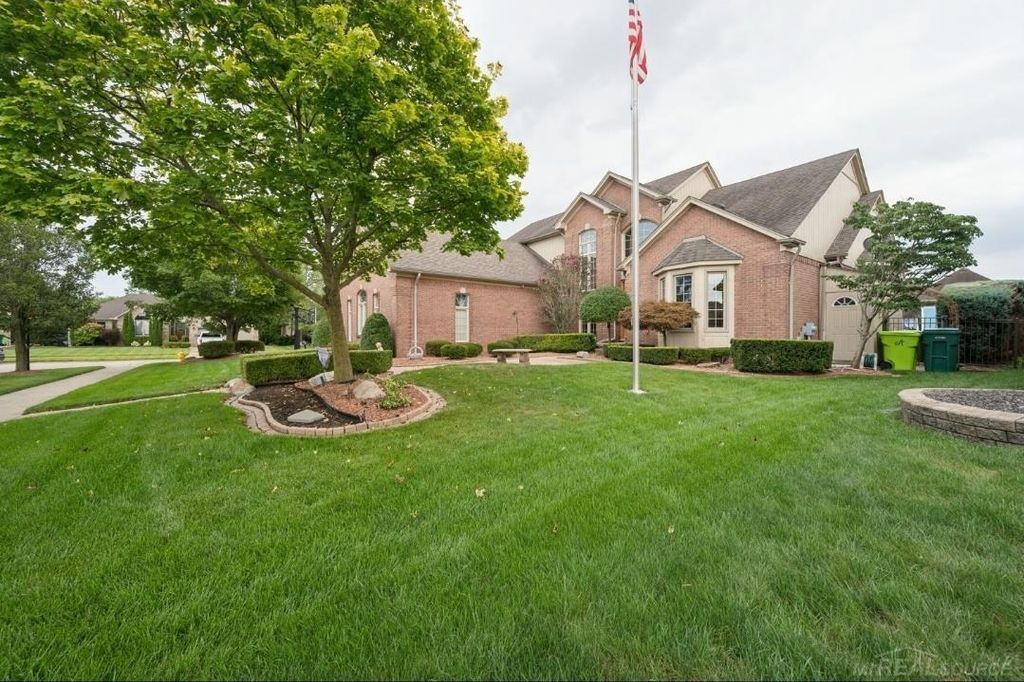 20064 Chesterbrook Dr, Macomb township