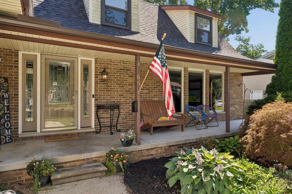 4165 Surrey Ln, Fort Gratiot charter township