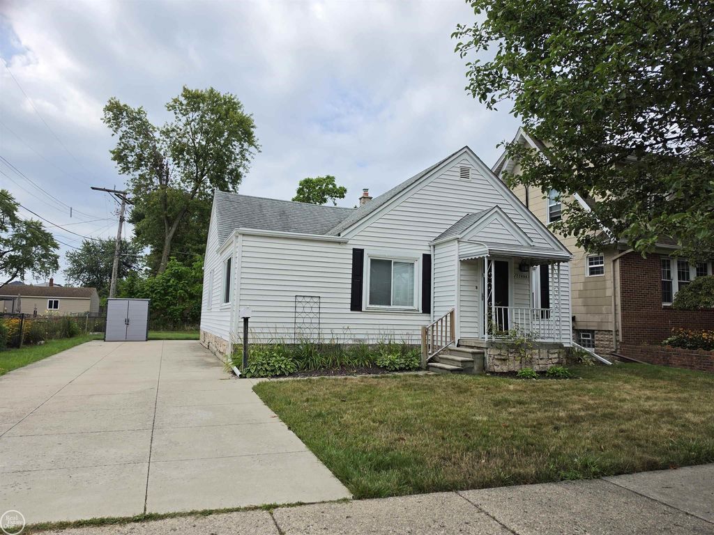 22804 Barton St, St. Clair Shores city
