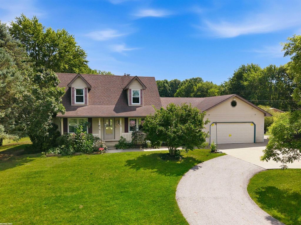 2635 Palms Rd, Columbus township