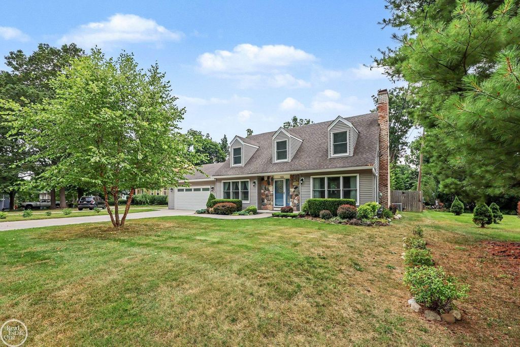 125 Bradley St, Romeo village