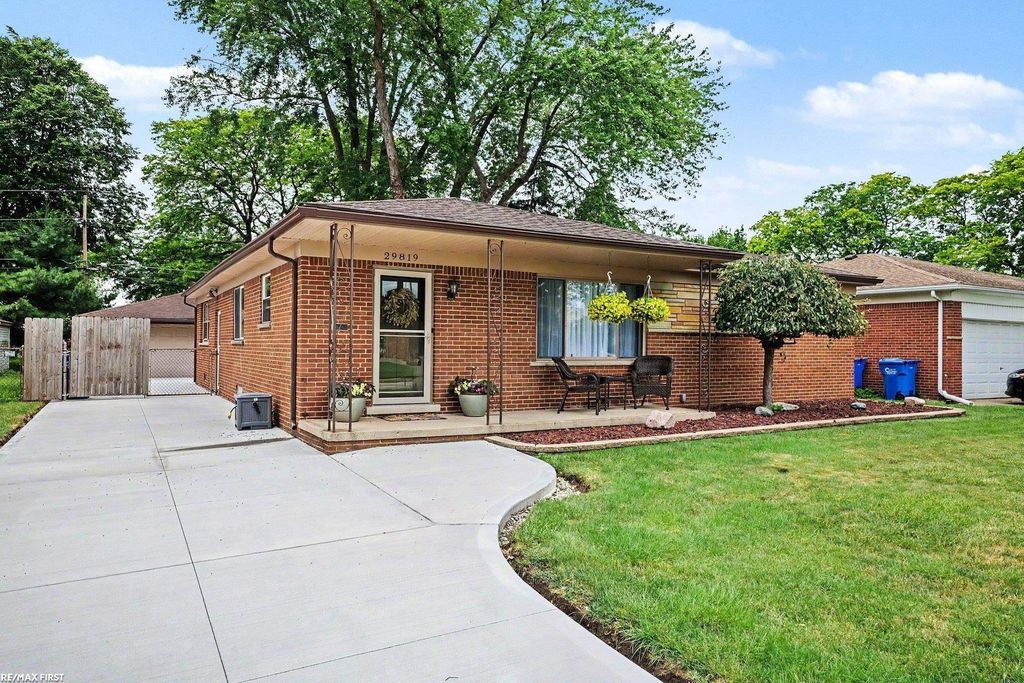 29819 Bonnie Dr, Warren city