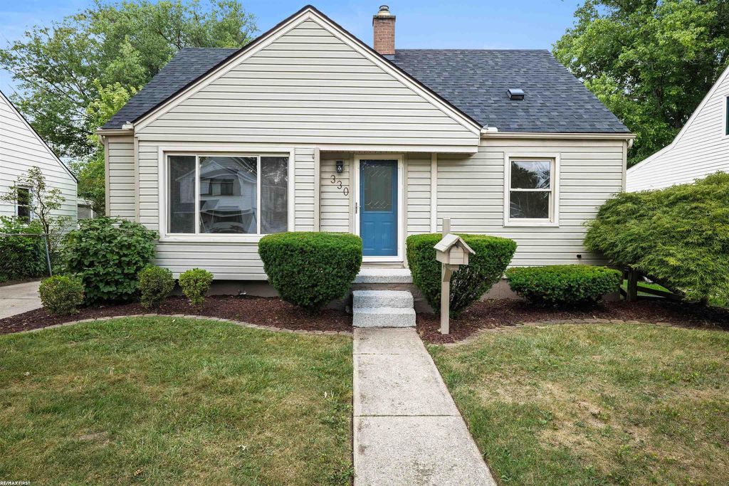 330 Gargantua Ave, Clawson city