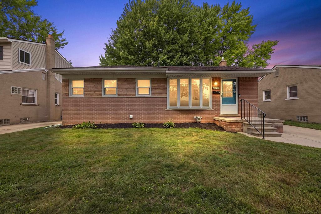 28225 Delton St, Madison Heights city