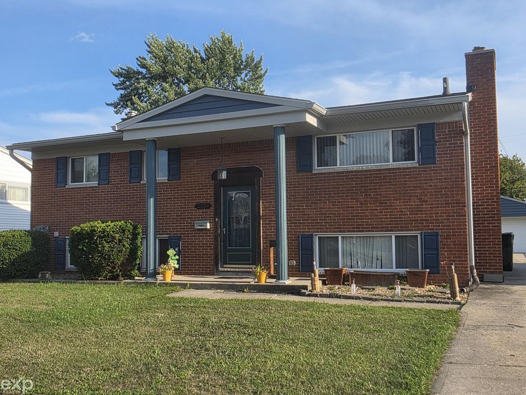 2604 Serra Dr, Sterling Heights city