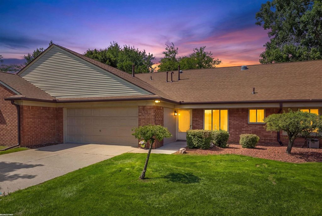 38551 Palm Meadow Dr, Clinton Township