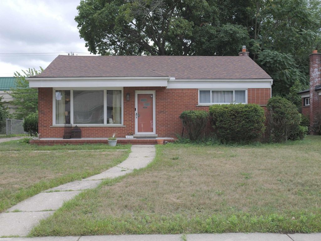 18255 Hilton Dr, Southfield city
