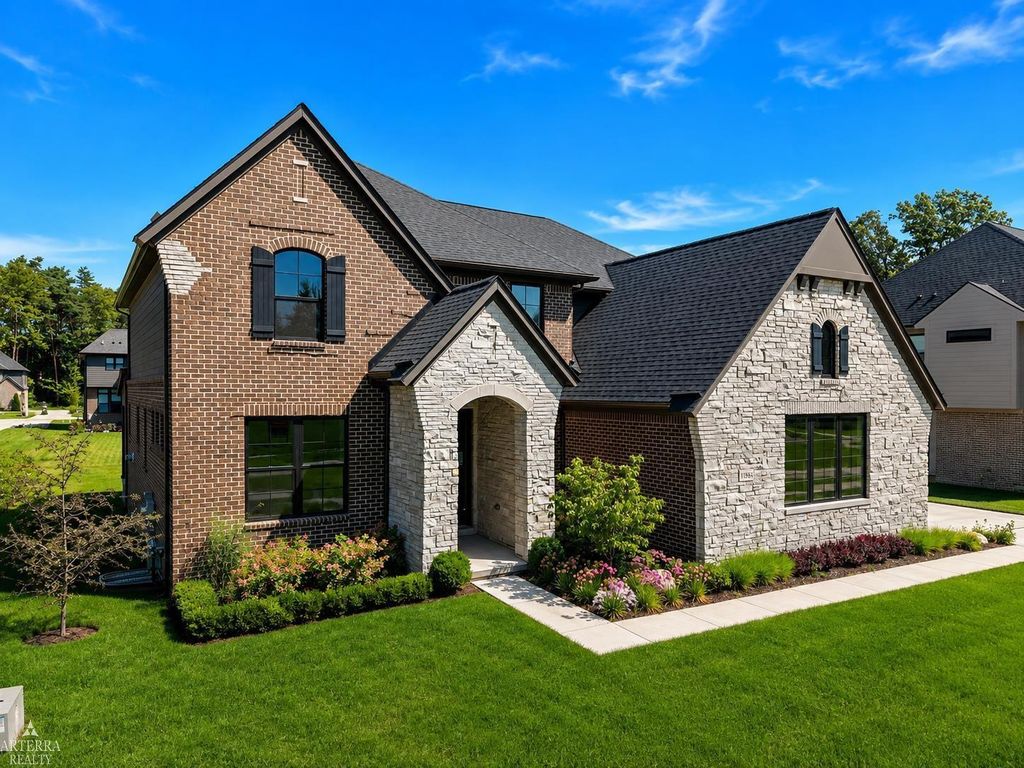 11961 Encore Ct, Shelby charter township