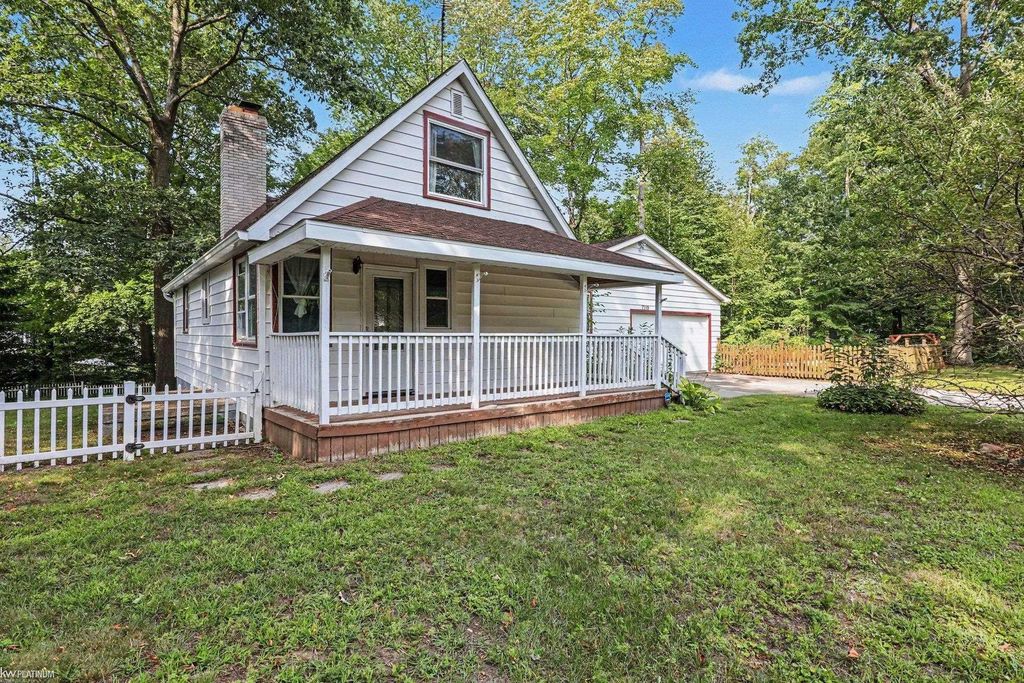 7339 Lakewood Rd, Worth township