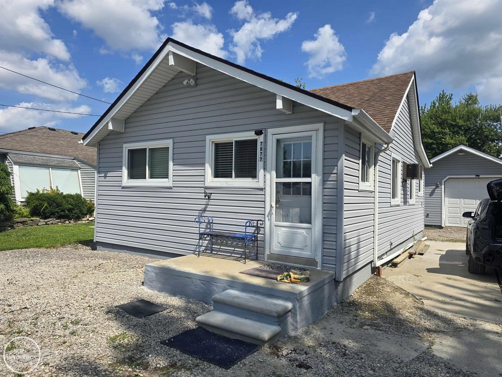 7877 Belleau Rd, Ira township