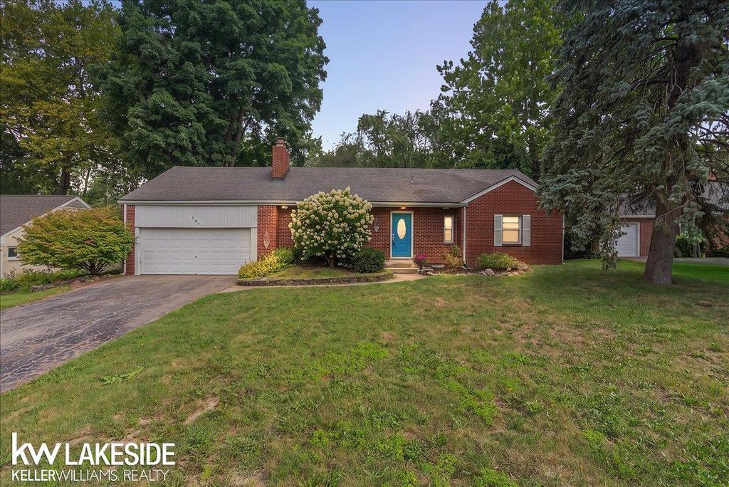 201 Barrington Rd, Bloomfield charter township