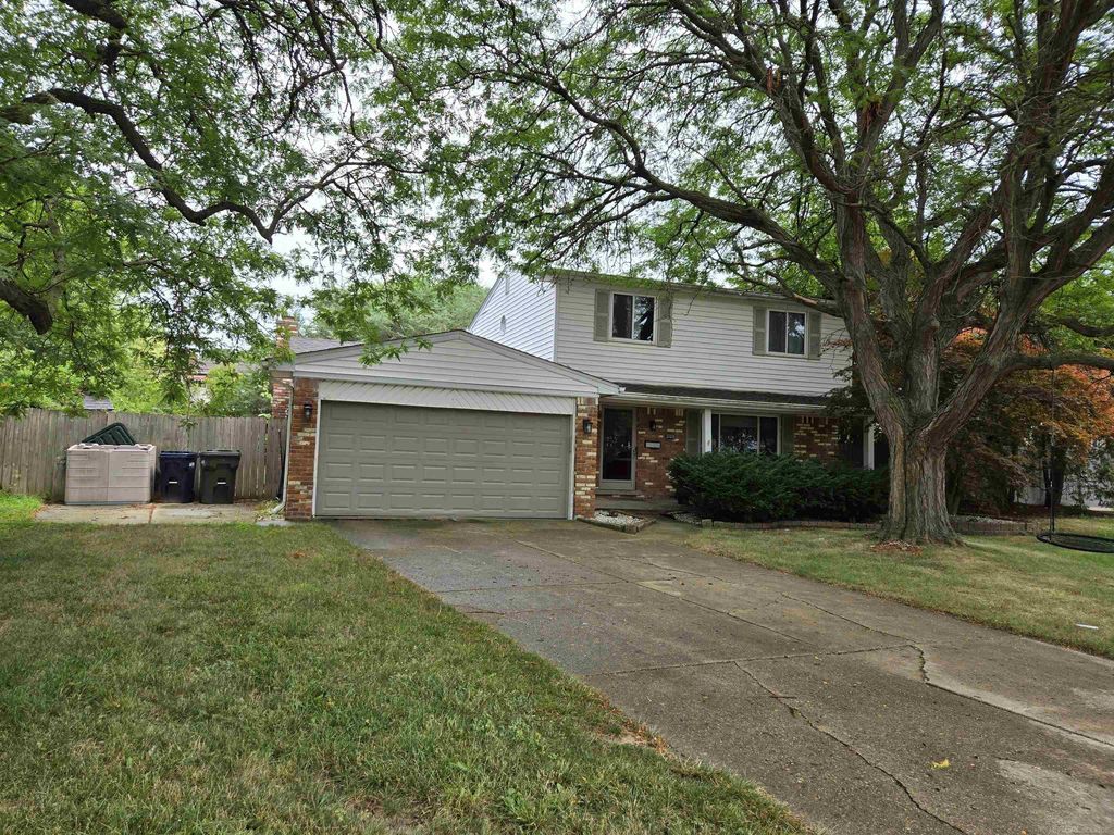 35356 Monza Ct St, Sterling Heights city