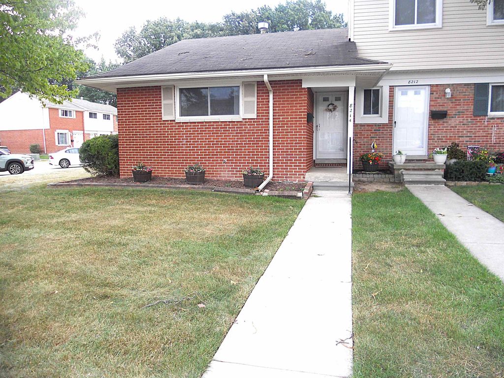8214 Farnum Ave, Warren city