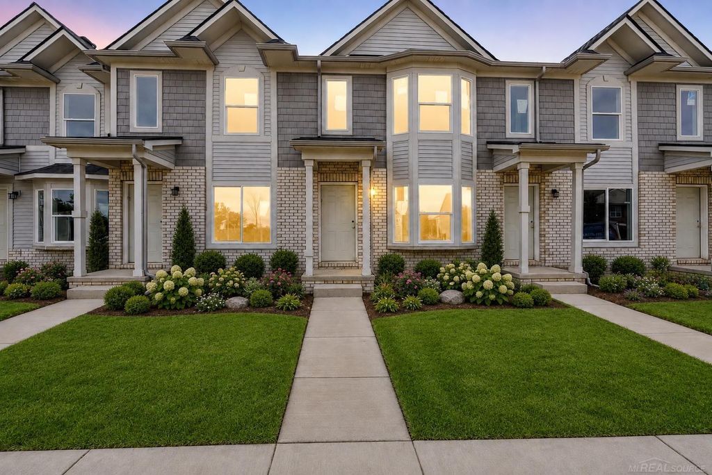 35300 Brittany Dr, New Baltimore city