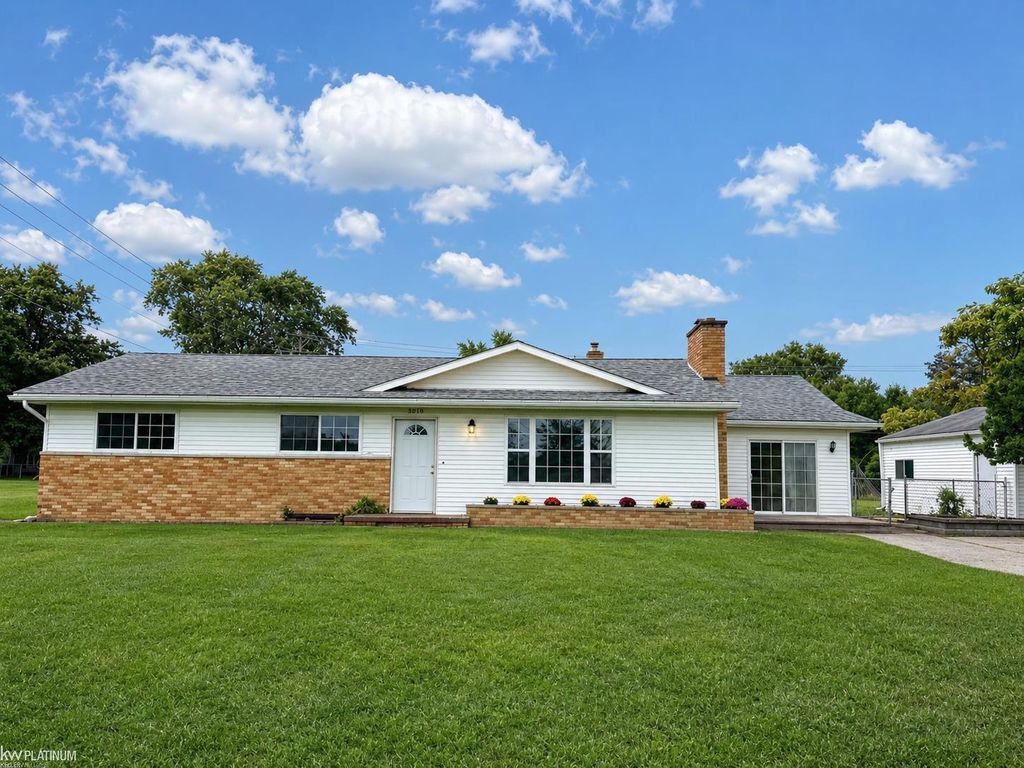 5030 West Water St, Clyde township