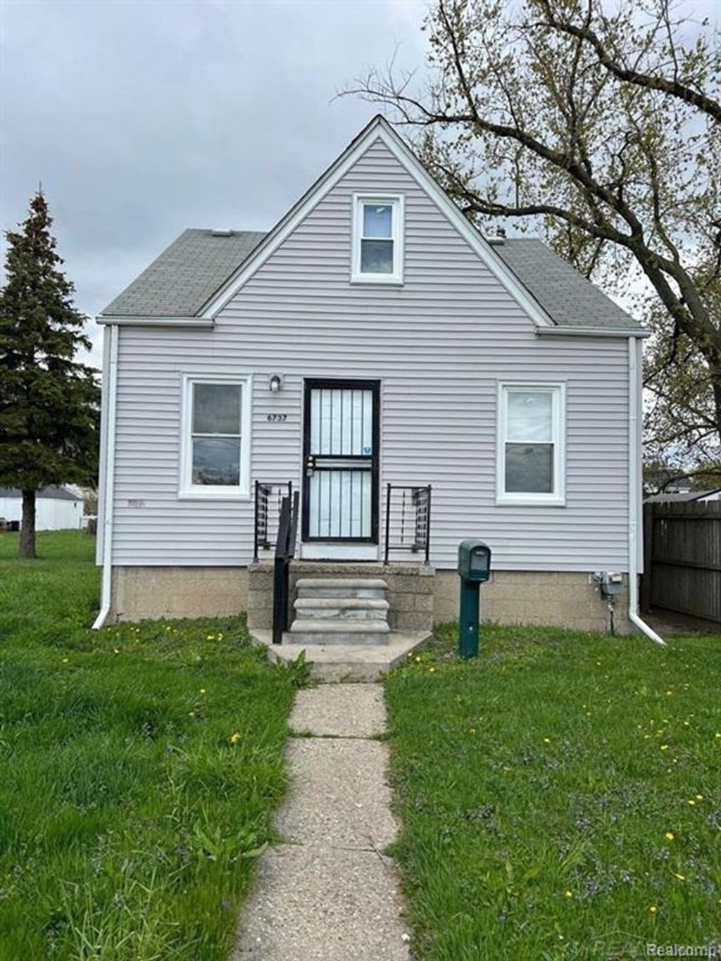 6737 Prospect Ave, Warren city